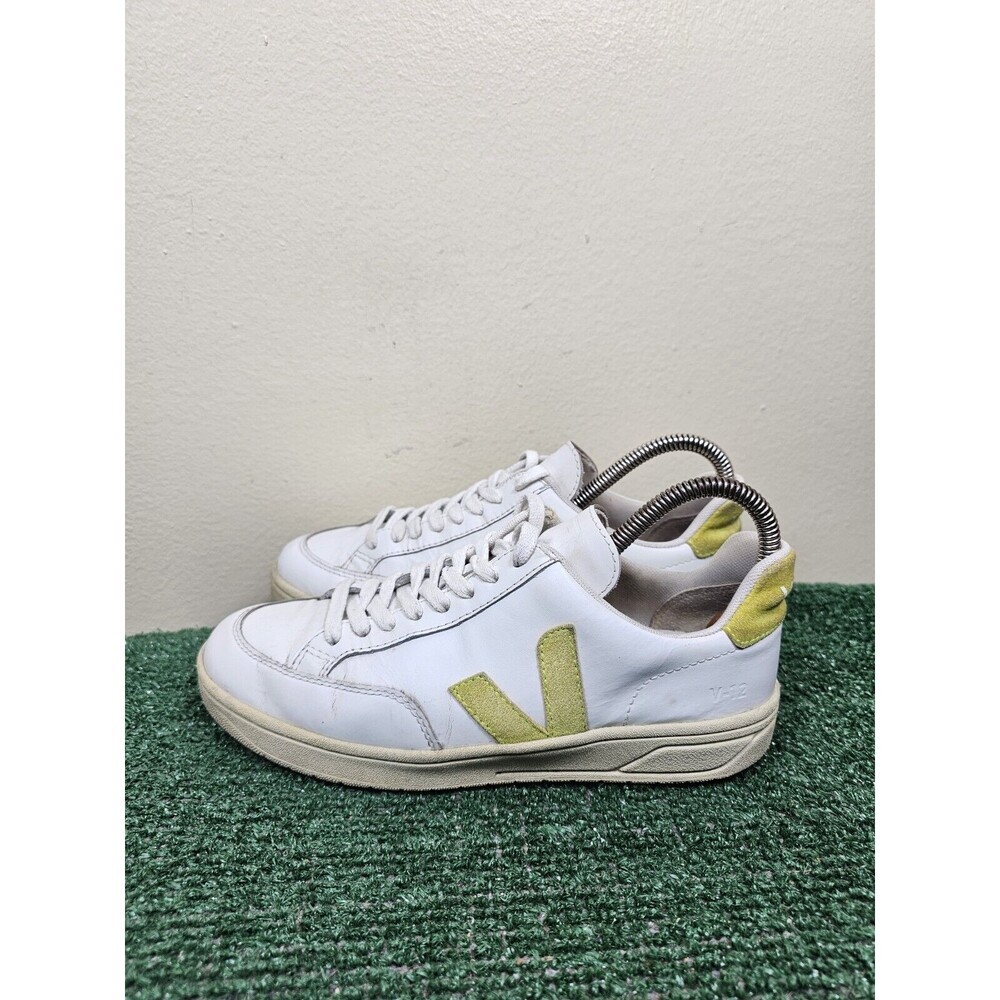Veja V-12 Women's Shoes White Liquor Leather Size 7